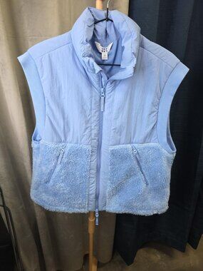 JoyLab Women’s XS Blue Sherpa Fleece Full Zip Vest Mixed Media Puffer. Wl443